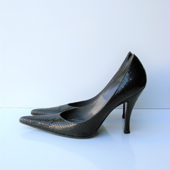 Delman Snakeskin Embossed Retro Pointy Toe Pumps - Picture 5 of 8
